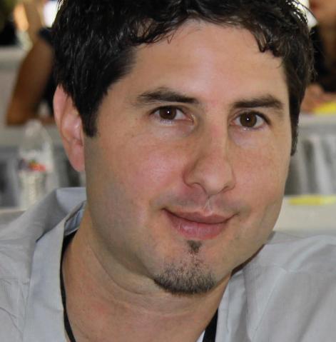 Author Matt de la Peña was born today.